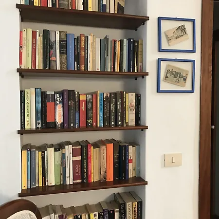 Eleonora & Breakfast בית הארחה 3*