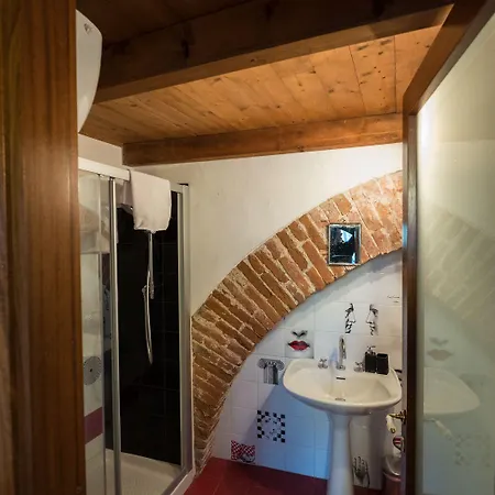 Eleonora & Breakfast בית הארחה אוריסטאנו