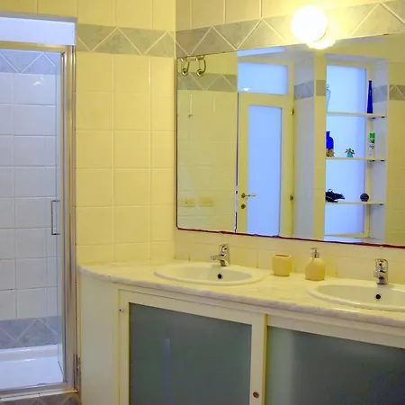 בית הארחה Eleonora & Breakfast 3*