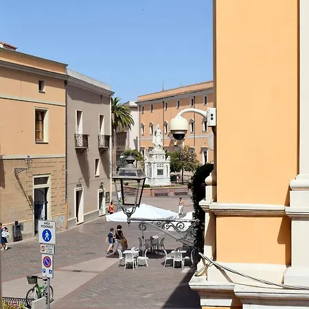 Eleonora & Breakfast 3*