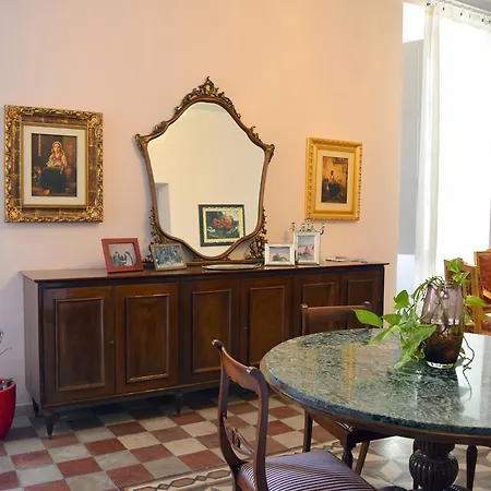 Eleonora & Breakfast Guest house Oristano